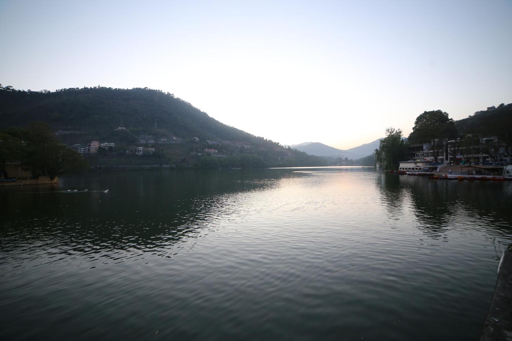 Royal Rosette Lake View Bhimtal Nainital Kültér fotó