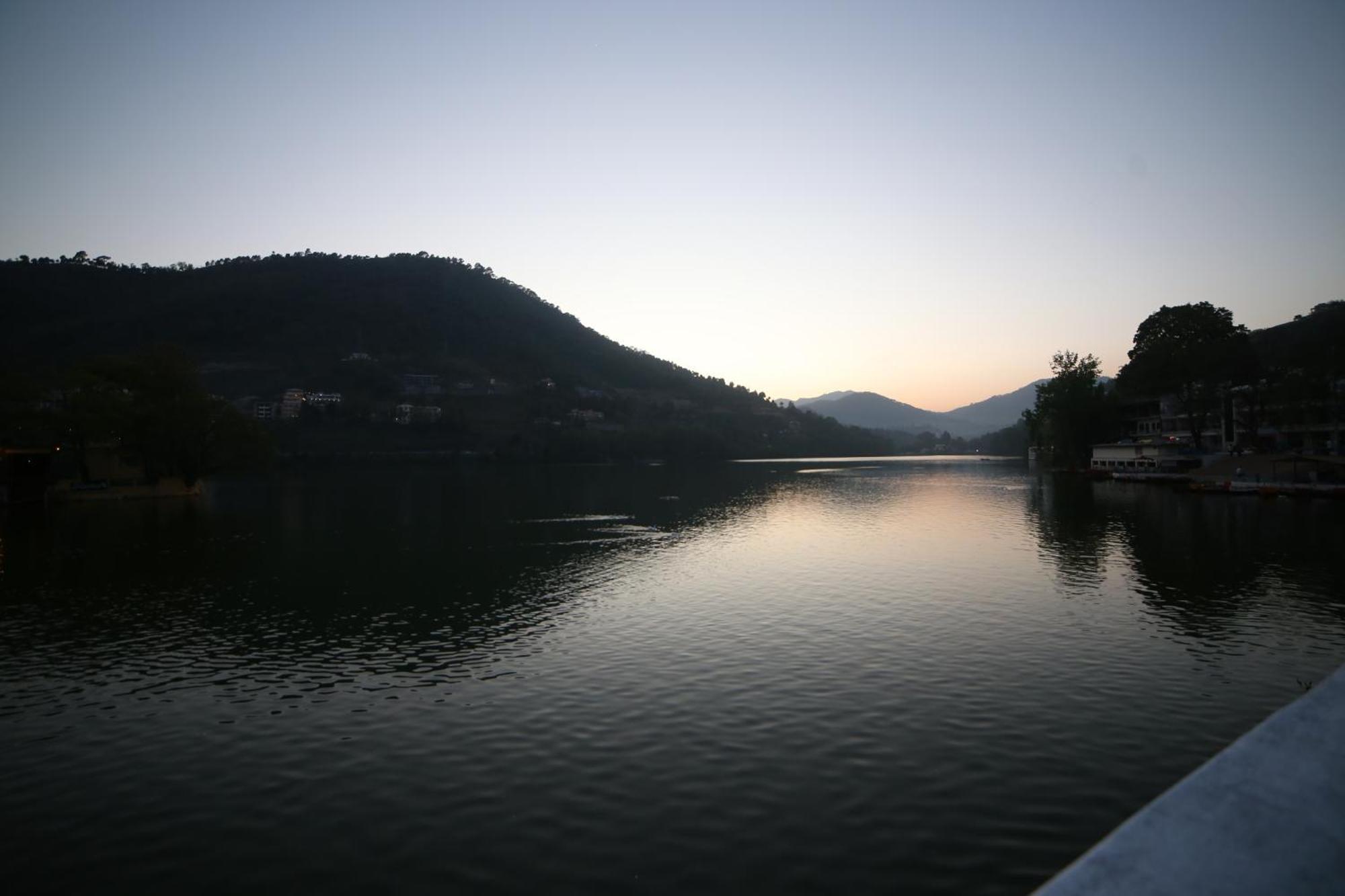 Royal Rosette Lake View Bhimtal Nainital Kültér fotó