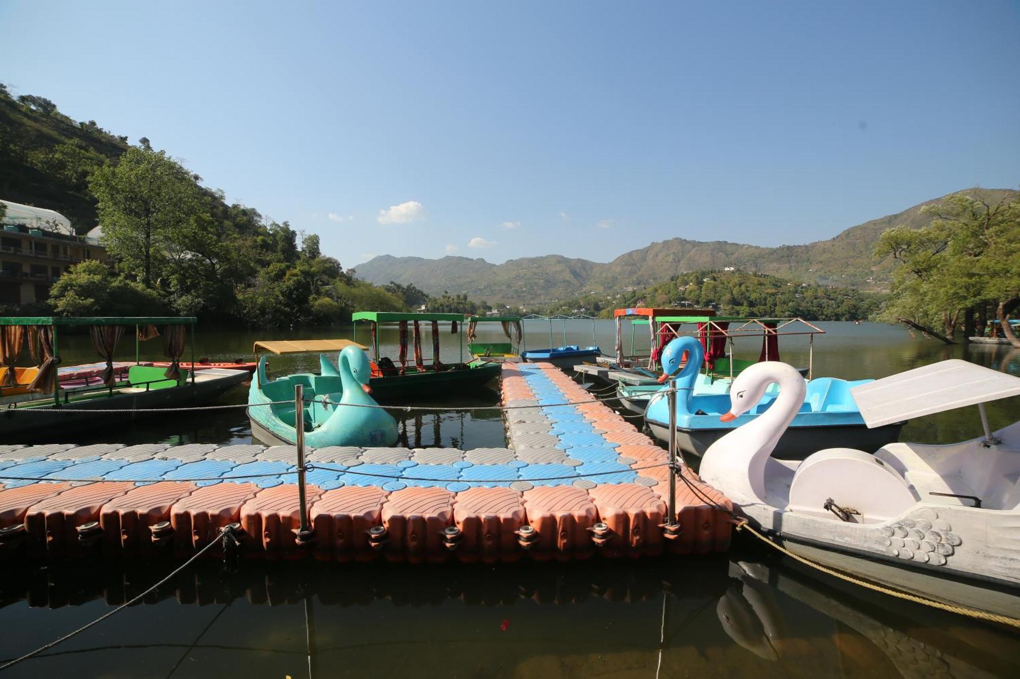 Royal Rosette Lake View Bhimtal Nainital Kültér fotó